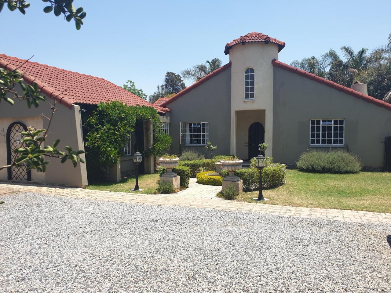 Nouveau Studios Pretoria-Noord Dış mekan fotoğraf